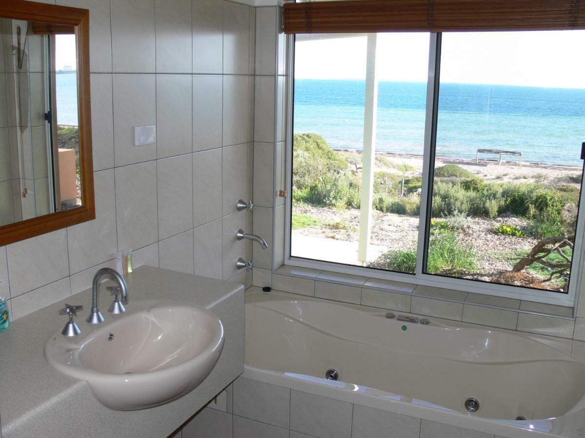 Ceduna Shelly Beach Caravan Park Buitenkant foto